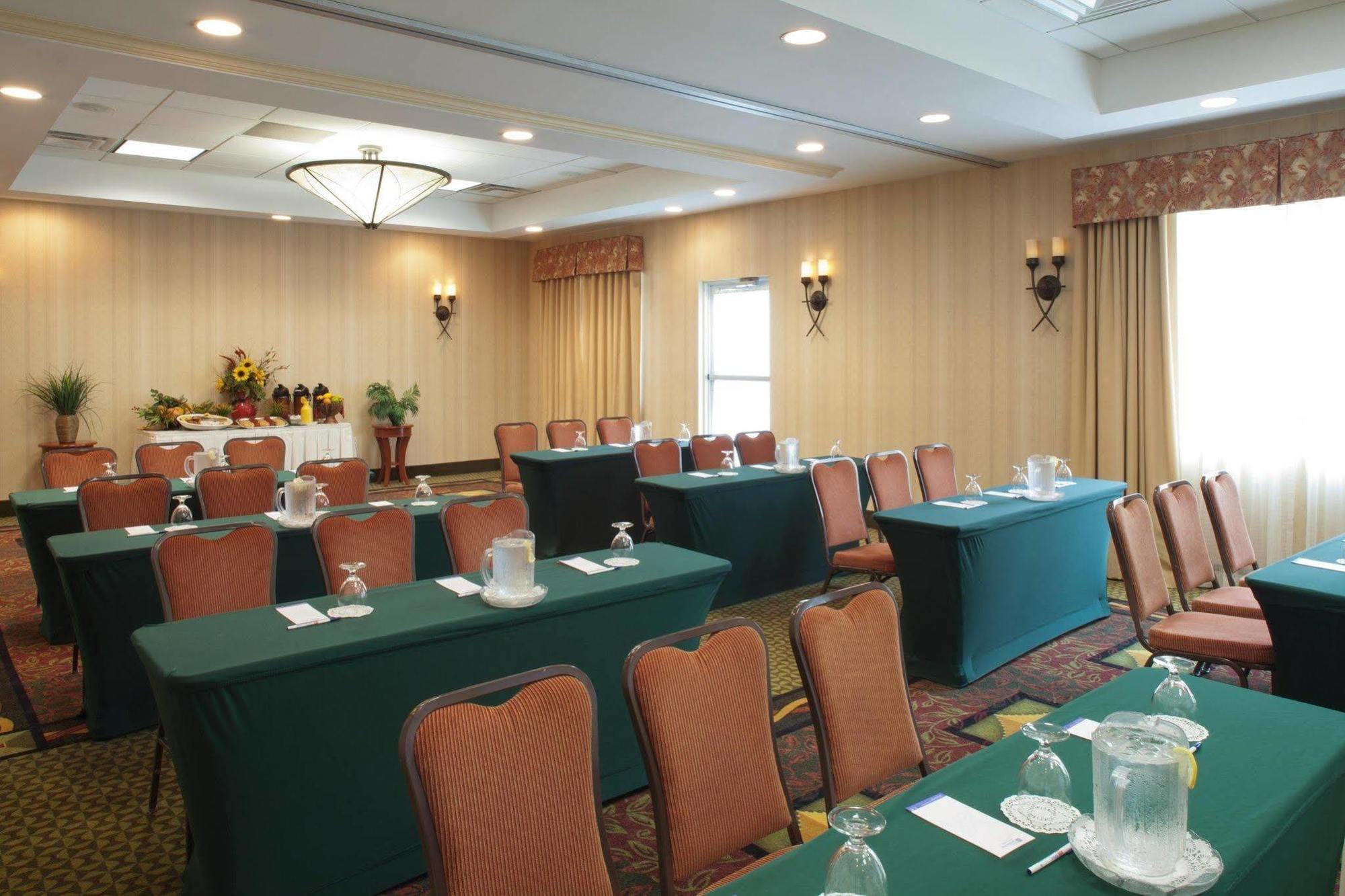Hilton Garden Inn Riverhead  Kültér fotó