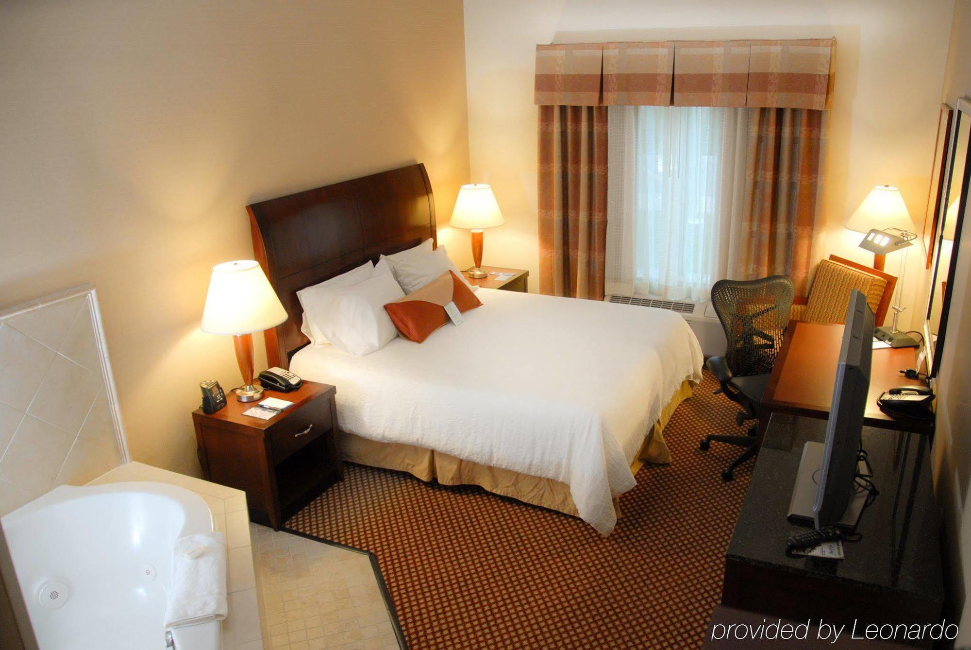 Hilton Garden Inn Riverhead  Kültér fotó