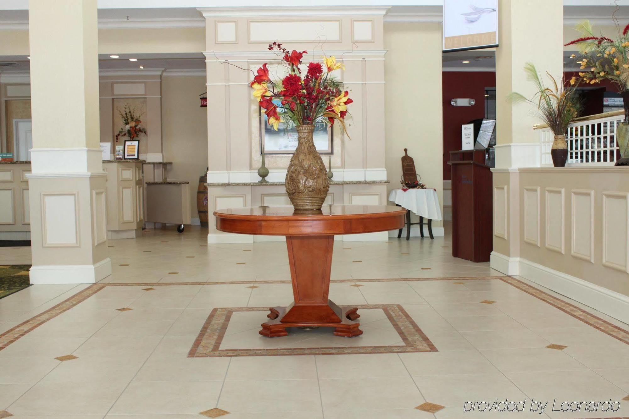 Hilton Garden Inn Riverhead  Beltér fotó