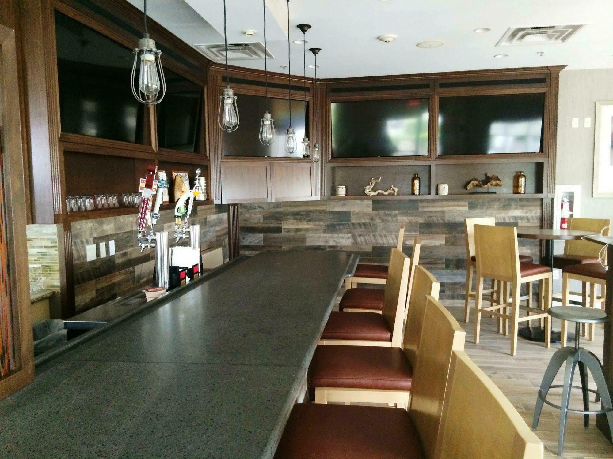 Hilton Garden Inn Riverhead  Kültér fotó